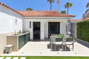 Patio nebo venkovní prostory v ubytování Bungalow with terrace in Maspalomas DS50