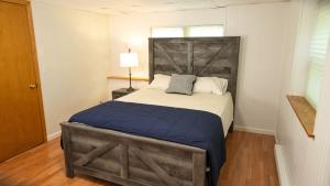 Postel nebo postele na pokoji v ubytování Webb Lake, Hackensack, Northern MN - 3 Bedroom, Sleeps 6