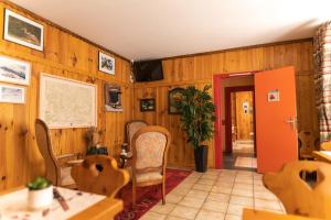 Posezení v ubytování Hôtel Quin Te Va + 36 fotografií