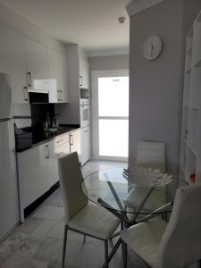 Kuchnia lub aneks kuchenny w obiekcie SEA VIEW Holiday Home in Marbella Resort