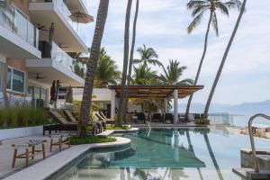 a view of the pool at the resort at Nayri Ocean 401 in Bucerías