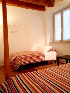 Postel nebo postele na pokoji v ubytování Moira Rooms