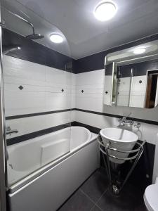 Koupelna v ubytování Niluxe Apartment Kutaisi