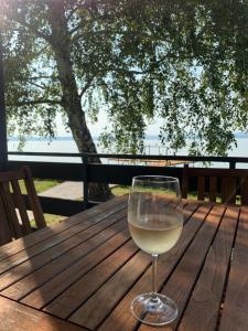 Galeriebild der Unterkunft Lakeside Home Apartman in Balatonszárszó