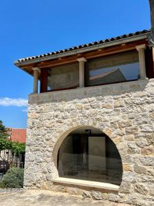 Bygningen som lejligheden ligger i + 4 billeder