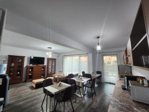 Μια τηλεόραση ή/και κέντρο ψυχαγωγίας στο Armina's Residence 2