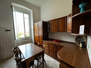 Cucina o angolo cottura di La Via Sul Mare