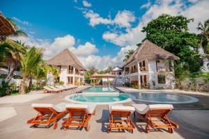 Bazén v ubytování Mayai Ocean Resort nebo v jeho okolí