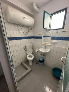 Koupelna v ubytování lazari Rooms + 7 fotografií