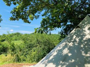Gallery image of Tente bivouac Option bain chauffée au bois in Idrac-Respailles