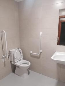 Koupelna v ubytování Albergue El Templarin