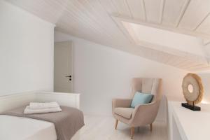 Posezení v ubytování ISTION ANDROS LUXURY SUITES