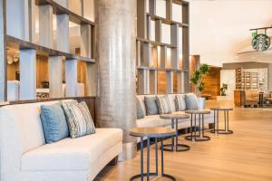 Posezení v ubytování Courtyard by Marriott Seattle Bellevue/Downtown
