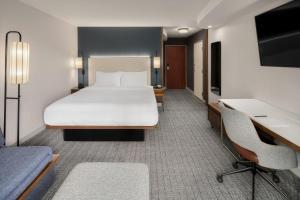 Postel nebo postele na pokoji v ubytování Courtyard by Marriott Seattle Bellevue/Downtown