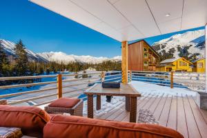 Басейн в или близо до Girdwood Grand Getaway