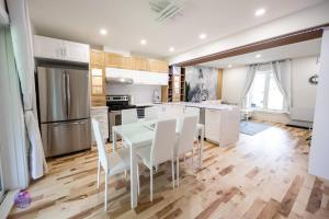 Lac-SimonにあるLe Petit Manoir - Quartzのギャラリーの写真