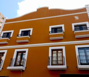 O edifício em que o hotel se localiza