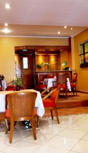 Uma área de estar em Hotel Bristol Asuncion
