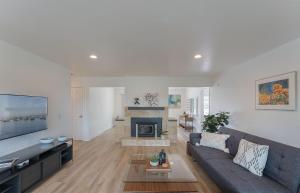 A seating area at 3896 Gather and Rest home