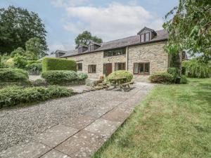 O grădină în afara Bullfinch Cottage