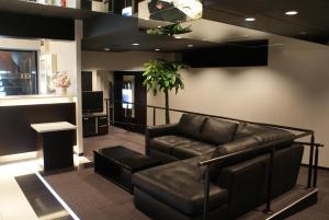 HOTEL LiVEMAX BUDGET Esaka的休息区