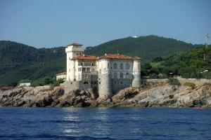 Gallery image of La casa dell'arco in Gabbro +26 photos