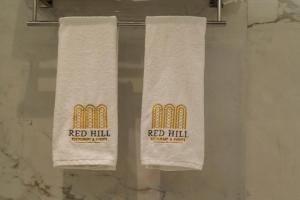 Certifikát, hodnocení, plakát nebo jiný dokument vystavený v ubytování Red Hill Hotel