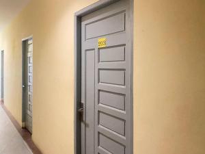 Gambar di galeri bagi Penginapan Steady Mitra RedDoorz di Pematangsiantar +1 gambar