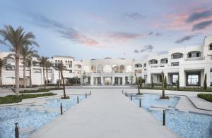 eine Darstellung der Außenseite eines Resorts in der Unterkunft Cleopatra Luxury Resort Sidi Heneish - North Coast in Marsa Matruh