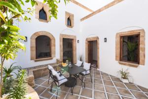 Patio nebo venkovní prostory v ubytování Althea Villa