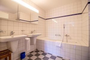 Ett badrum på Casa Cresta A31