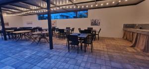 Restaurace v ubytování Къща за гости Беглик Таш 2 + 4 fotografie