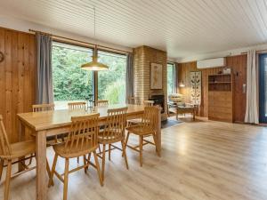 Gallery image of 8 person holiday home in Idestrup in Marielyst
