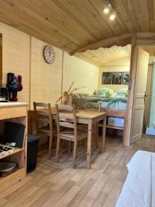 Zdjęcie z galerii obiektu La Ferme de Roulotte de Sandrine w mieście Carentoir