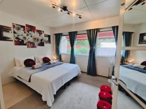 Afbeelding uit fotogalerij van Cozy and Spacious Row House in Turku