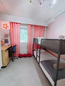 Afbeelding uit fotogalerij van Cozy and Spacious Row House in Turku