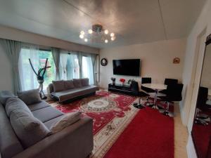 Afbeelding uit fotogalerij van Cozy and Spacious Row House in Turku