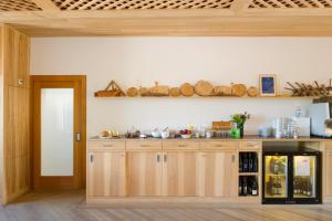 Una cocina o zona de cocina en Jugendherberge Trin
