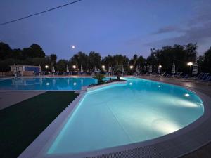 The swimming pool at or close to Appartamenti Vacanze Minervino