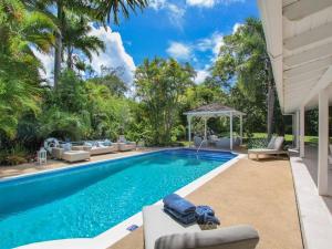 Majoituspaikassa Amazing Villa with Pool 5 mins from Beach - Palm Grove 1 home tai sen lähellä sijaitseva uima-allas