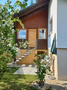 Vrt pred nastanitvijo Ferienwohnung in Schwarzach Vorarlberg