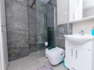 コニツにあるApartmani Jezeroのギャラリーの写真