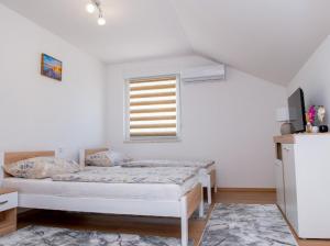 コニツにあるApartmani Jezeroのギャラリーの写真