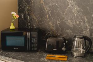 Παροχές για τσάι/καφέ στο Charming 1BDR Apartment Near Sea! Great Location!