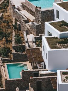 Bazén v ubytovaní Cali Mykonos alebo v jeho blízkosti