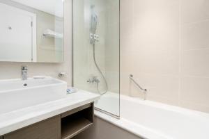 Un baño de White Sage - Fancy Studio With Mesmerizing Canal Views
