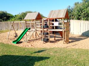 Gallery image of Paradise Seascape - 9 Cabanas Del Mar in Kingsburgh +18 photos