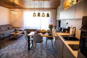 Kuchyň nebo kuchyňský kout v ubytování Apartmán Hrabušice