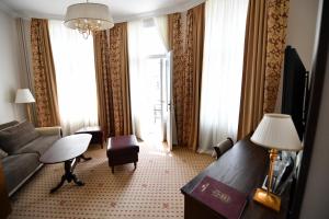 TV a/nebo společenská místnost v ubytování Hotel Beograd