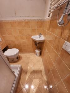 A bathroom at San Marco View